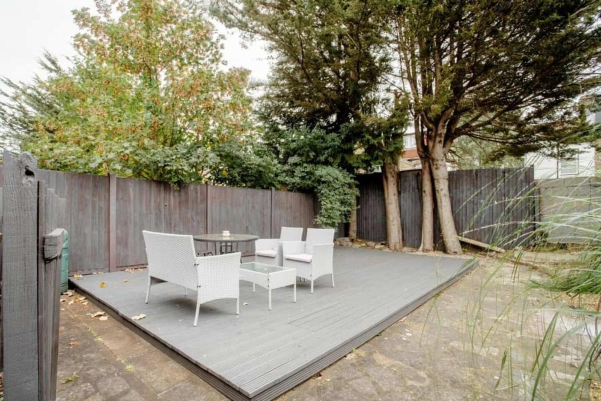 London Comfy Doubles Aparthotel Bagian luar foto