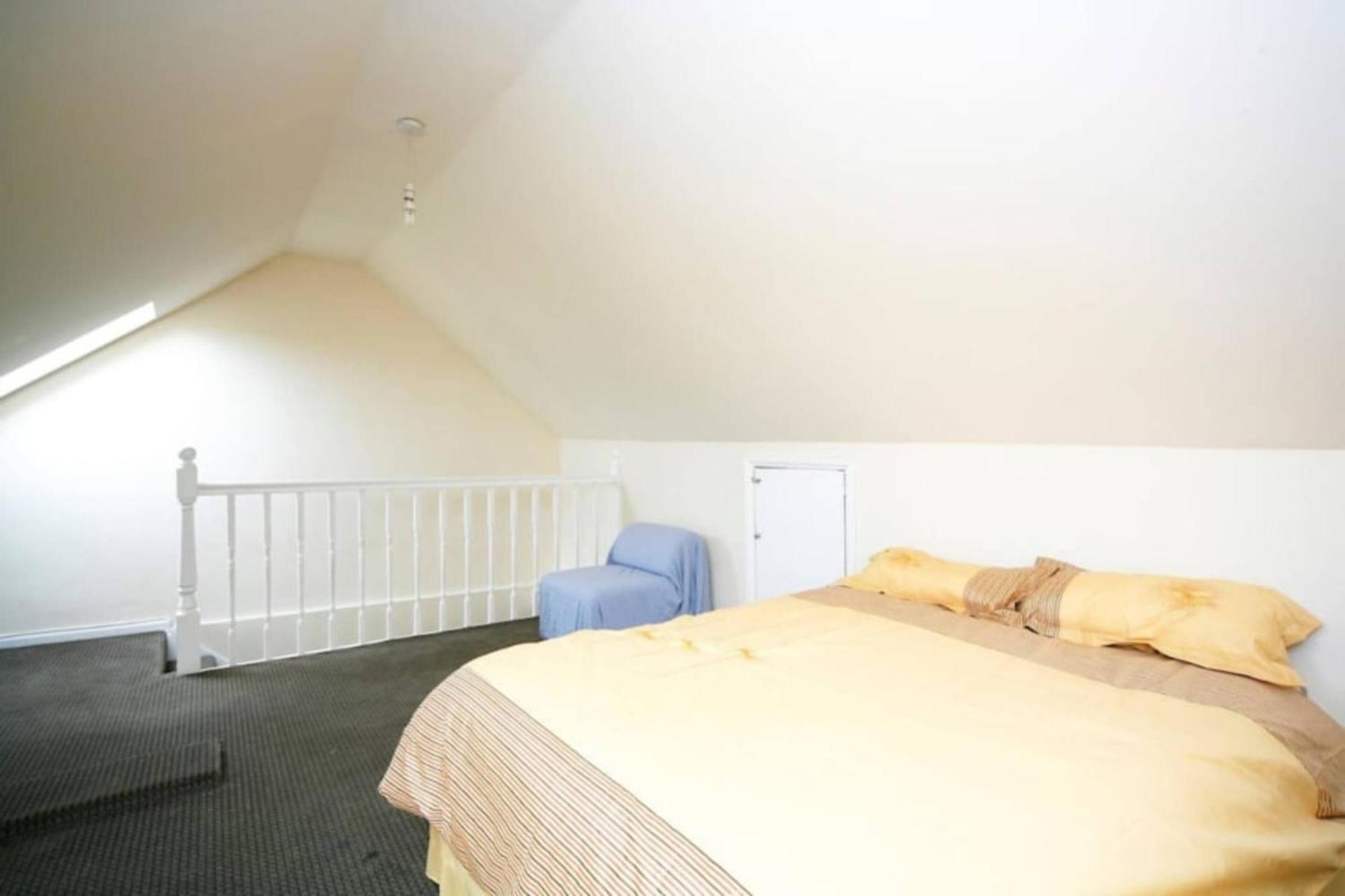 London Comfy Doubles Aparthotel Bagian luar foto
