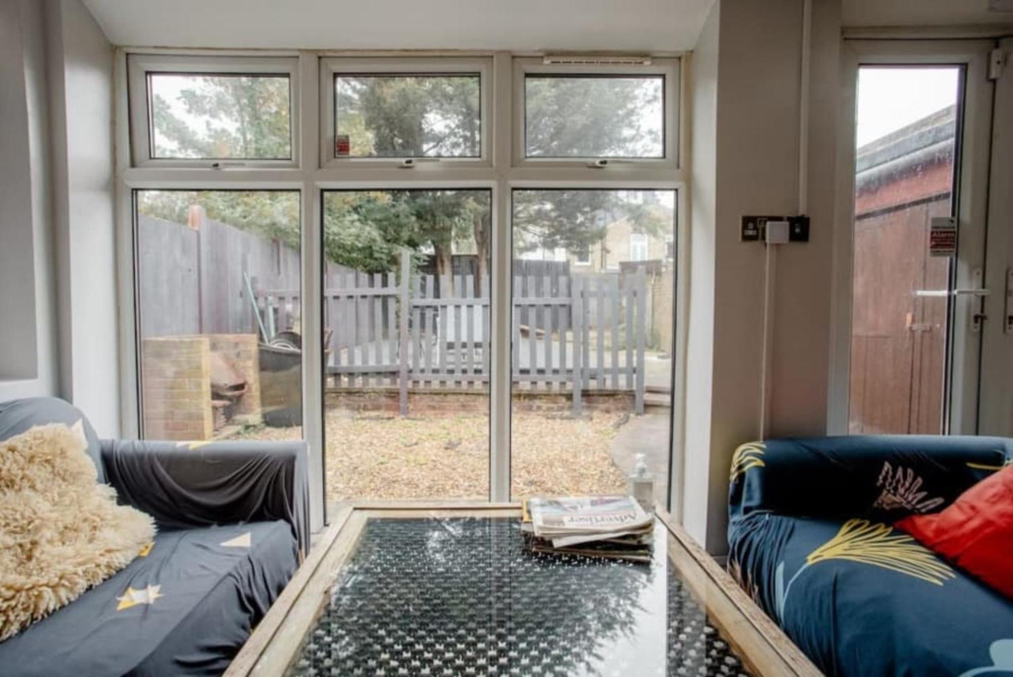 London Comfy Doubles Aparthotel Bagian luar foto